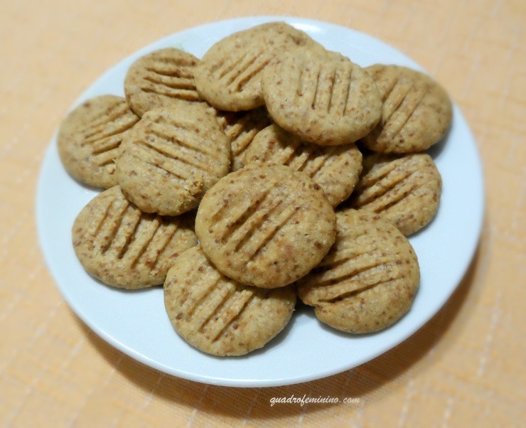 Cookies de aveia com pasta de amendoim
