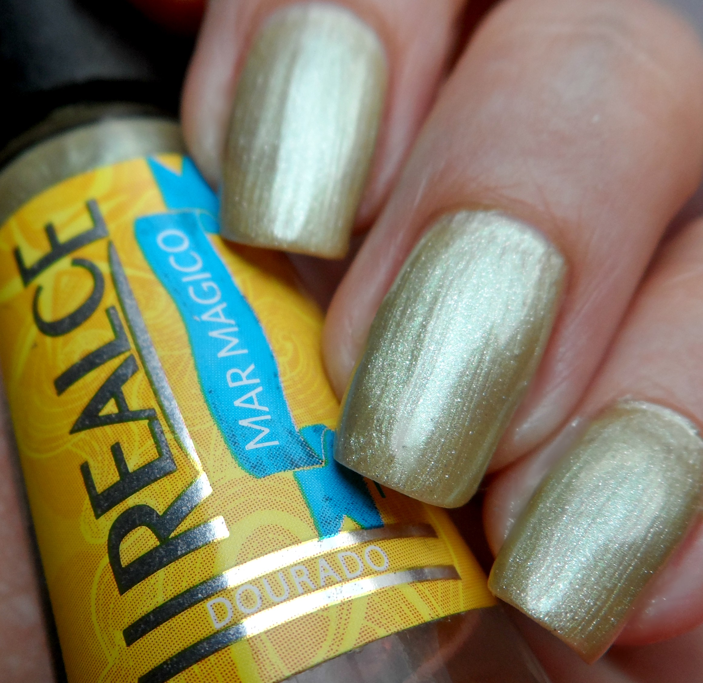 Esmalte dourado Mar Mágico Realce 01