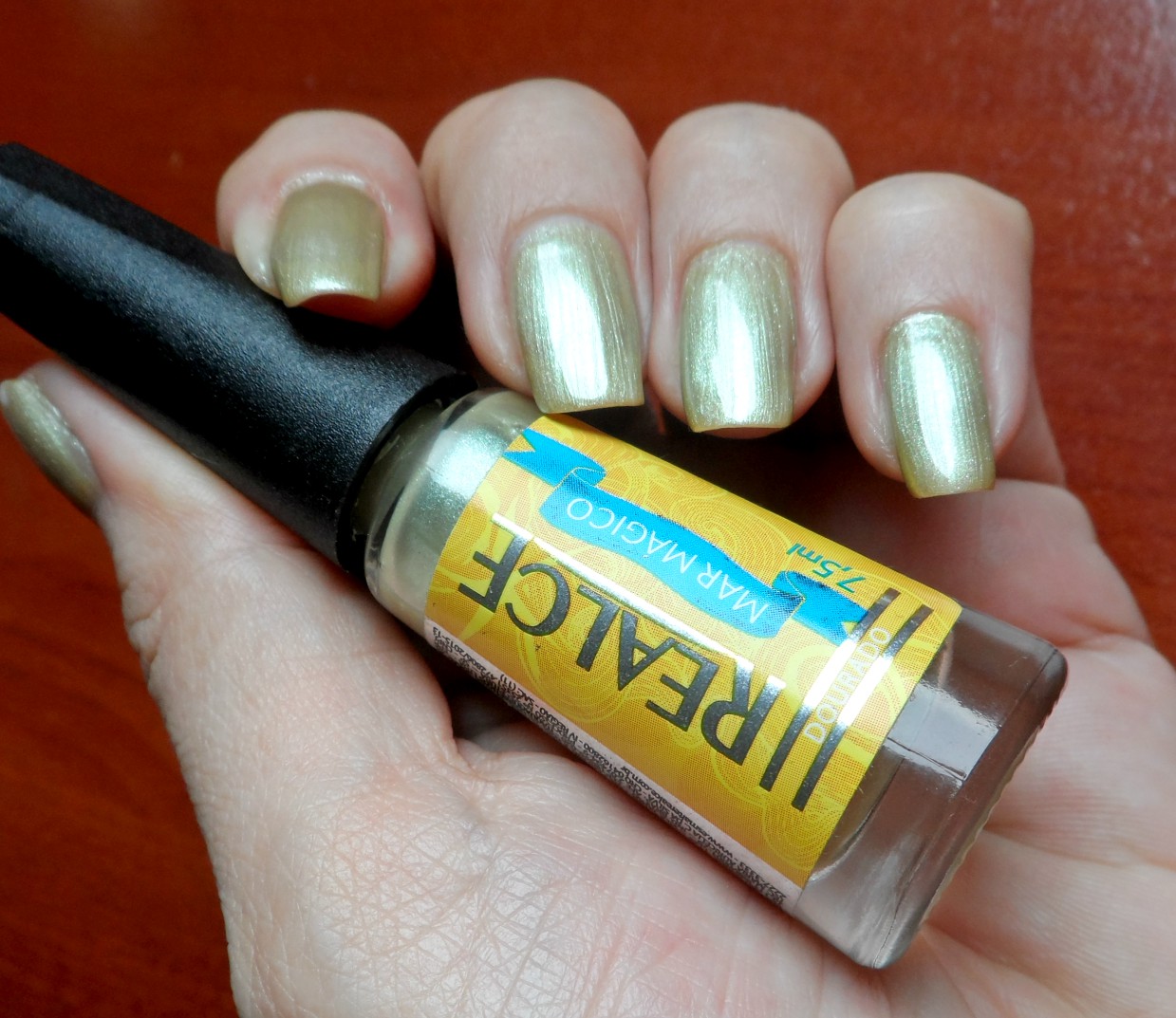 Esmalte dourado Mar Mágico Realce