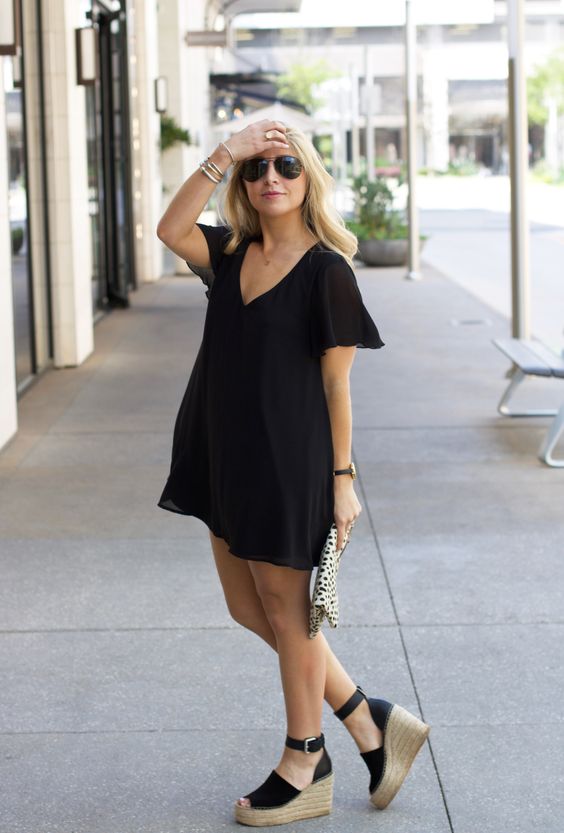 sandalia plataforma vestido curto preto