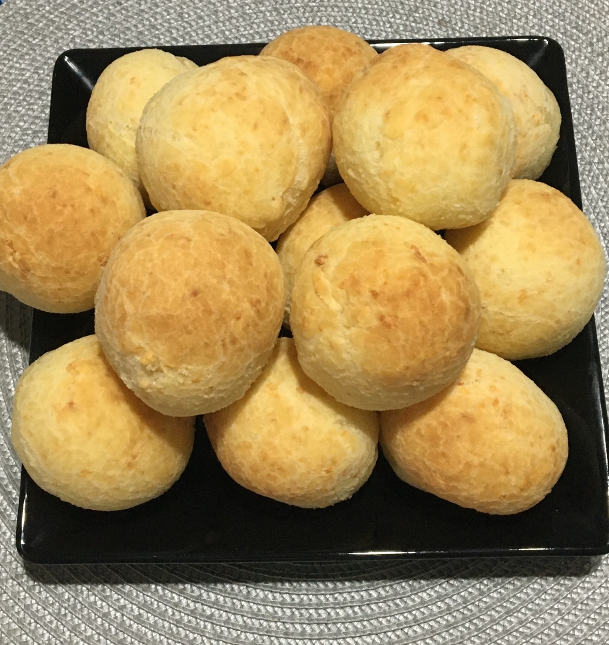 Receita - Como fazer pão de queijo fácil e delicioso