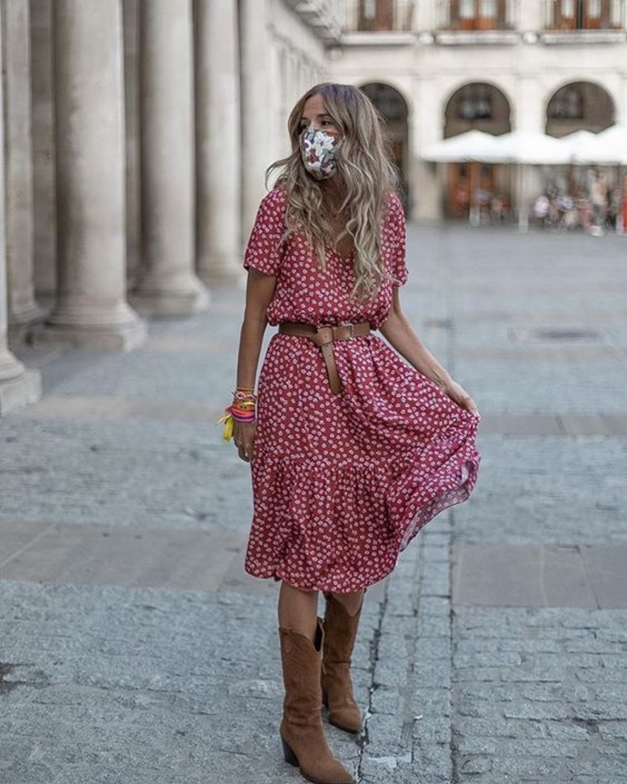 looks com máscara e vestido