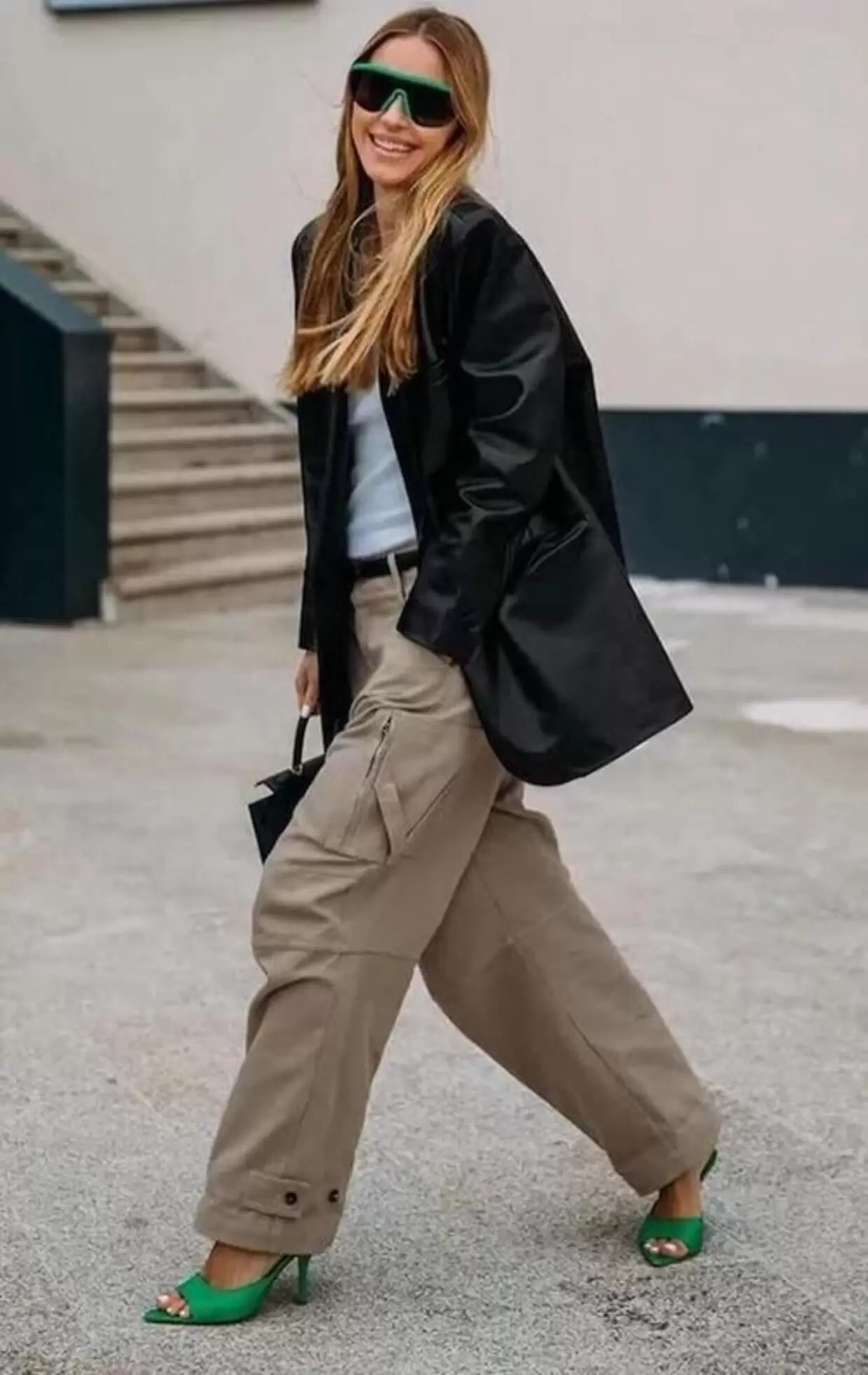 calça cargo feminina com blazer