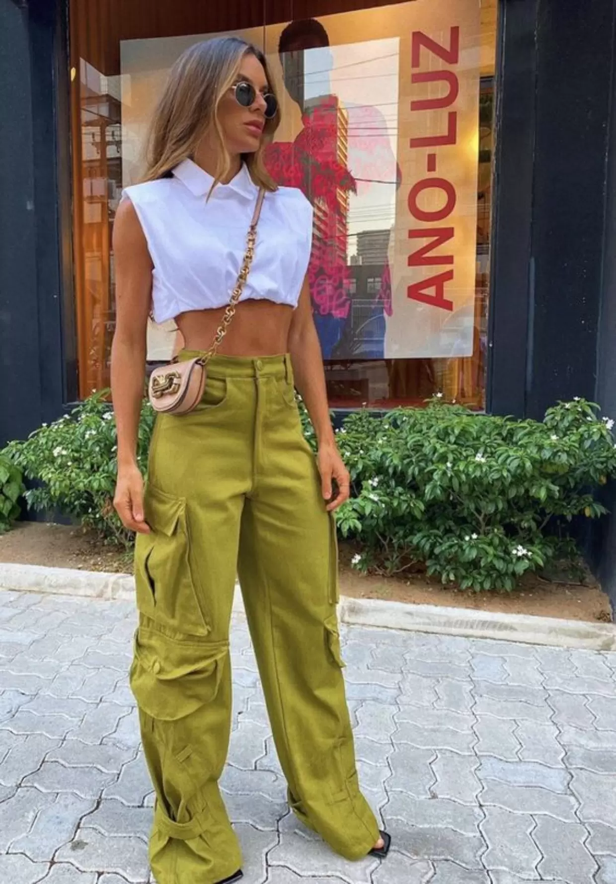 Calça cargo feminina: Como usar a tendência mais quente da temporada 47 Looks com calça cargo