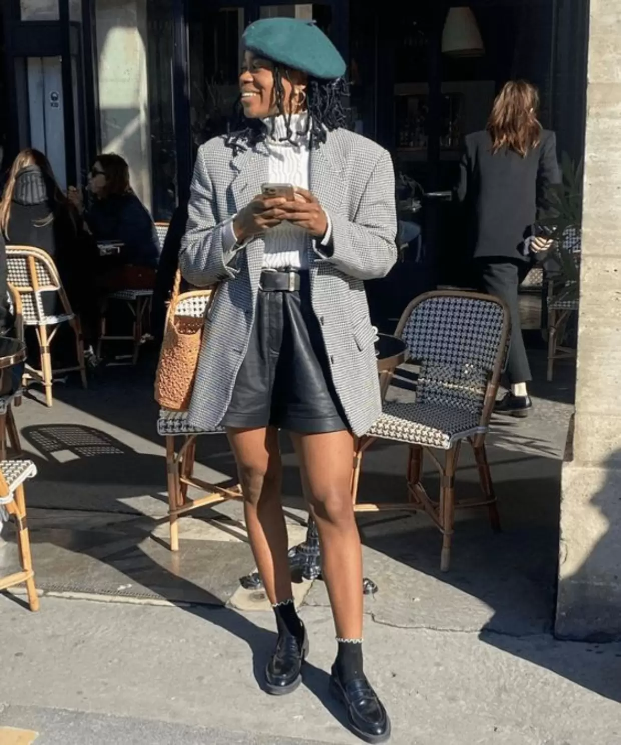 como usar shorts de couro no inverno