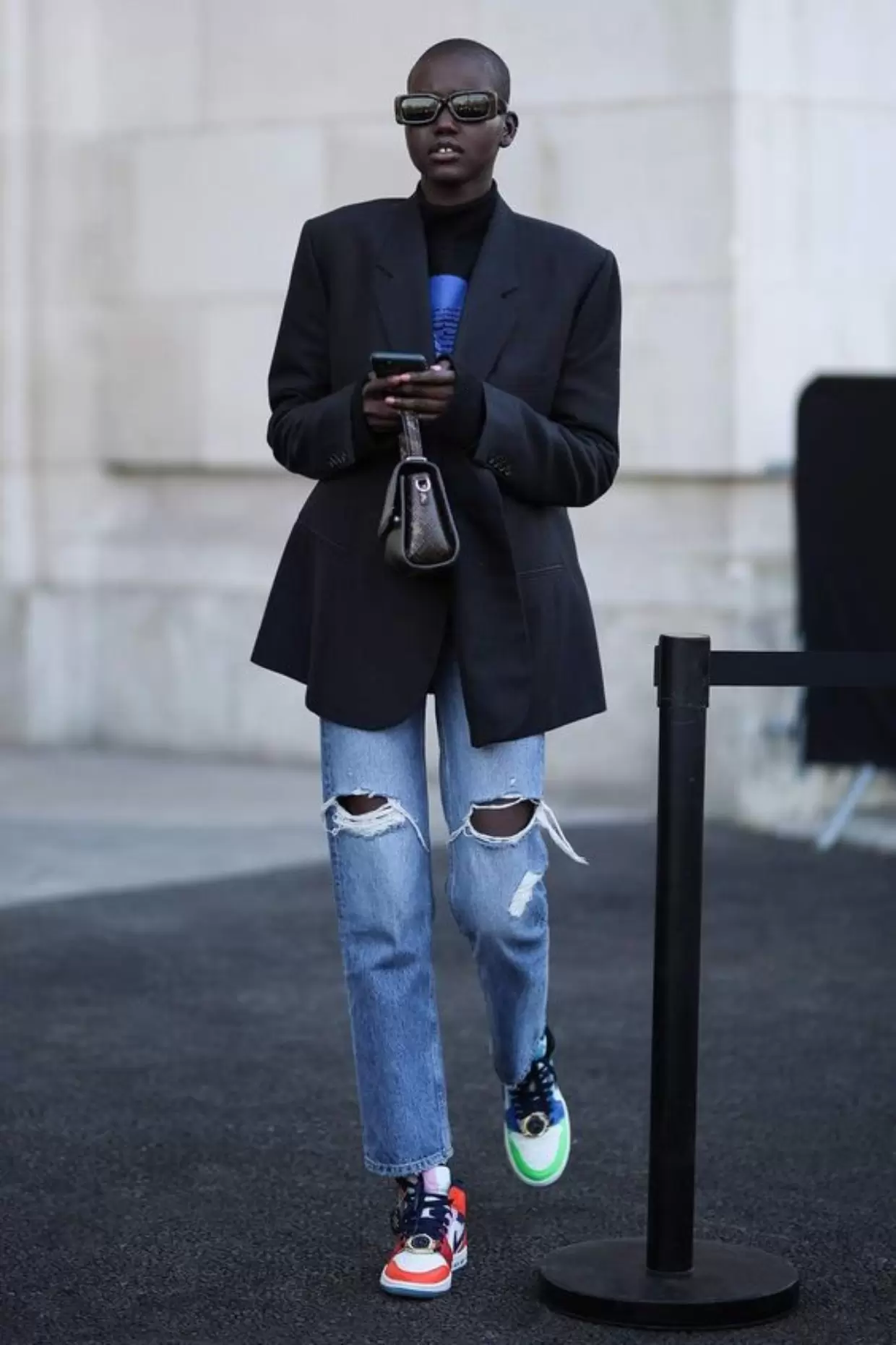 Como montar look de inverno: Guia com peças básicas de frio para arrasar 6 Look de inverno com blazer estruturado