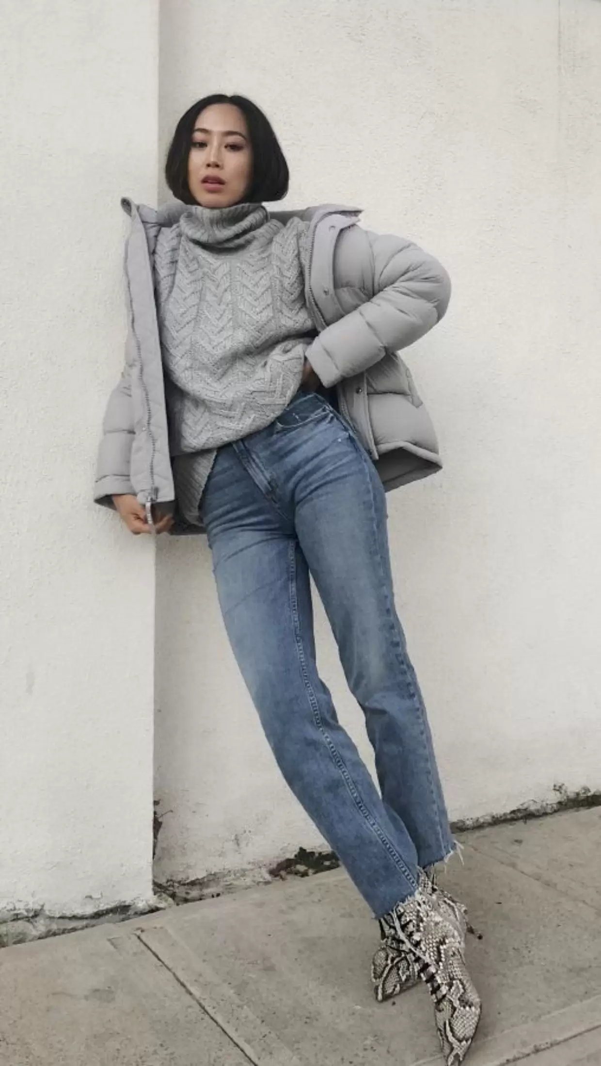 Como montar look de inverno: Guia com peças básicas de frio para arrasar 12 Look de inverno com jaqueta puffer