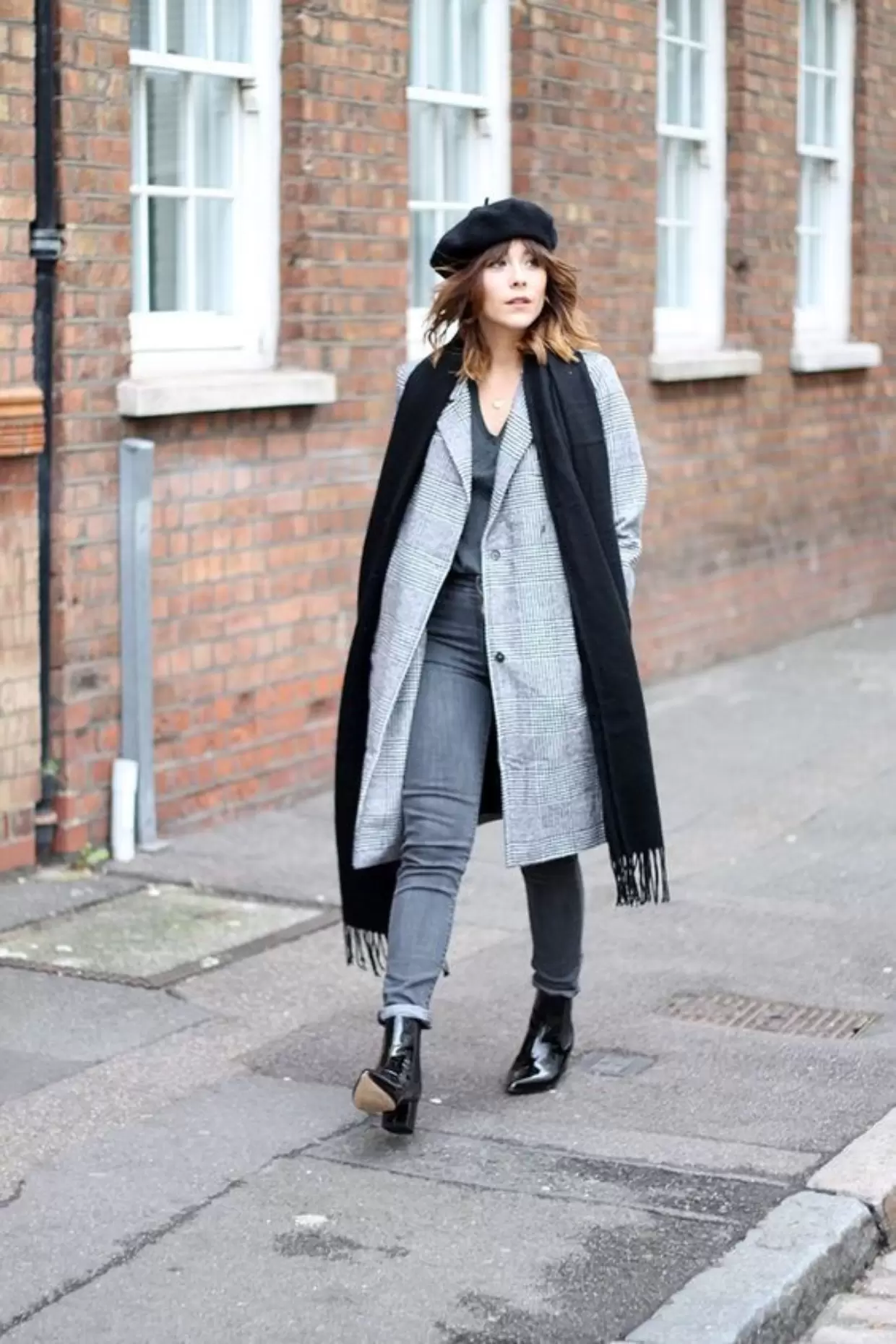 Como montar look de inverno: Guia com peças básicas de frio para arrasar 15 Look inverno feminino