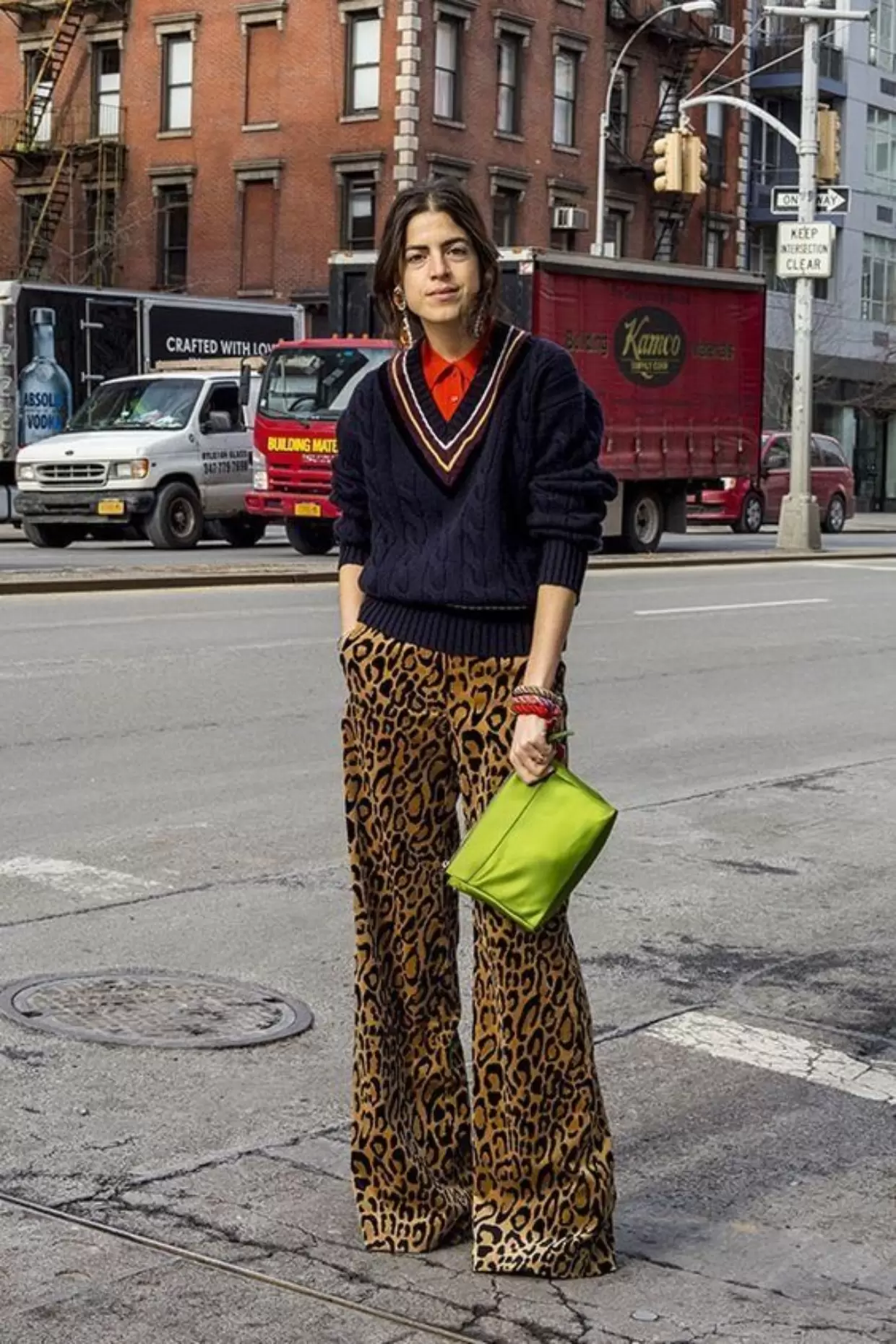 Como montar look de inverno: Guia com peças básicas de frio para arrasar 25 Look para inverno 2023