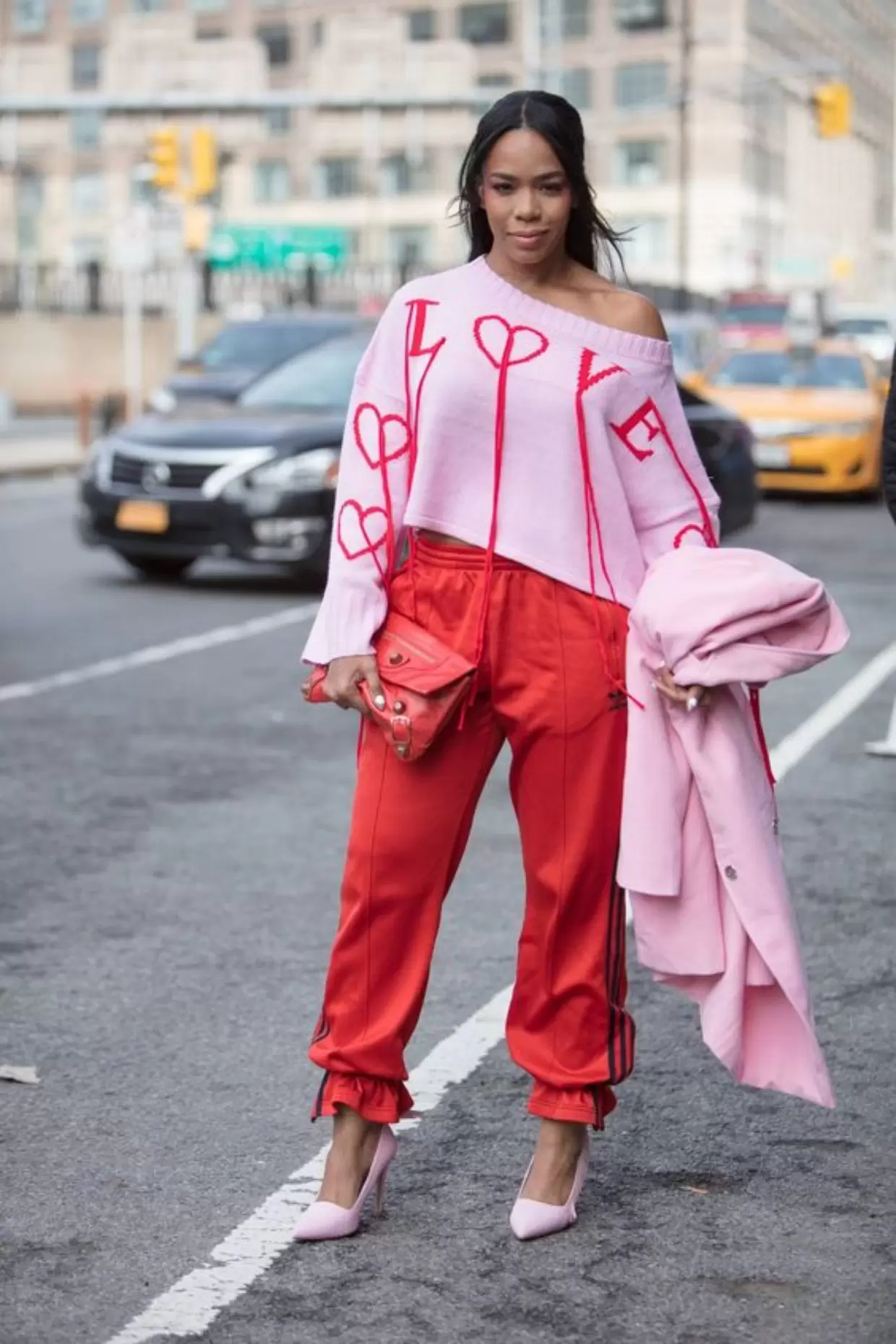 Como montar look de inverno: Guia com peças básicas de frio para arrasar 24 Look de inverno feminino