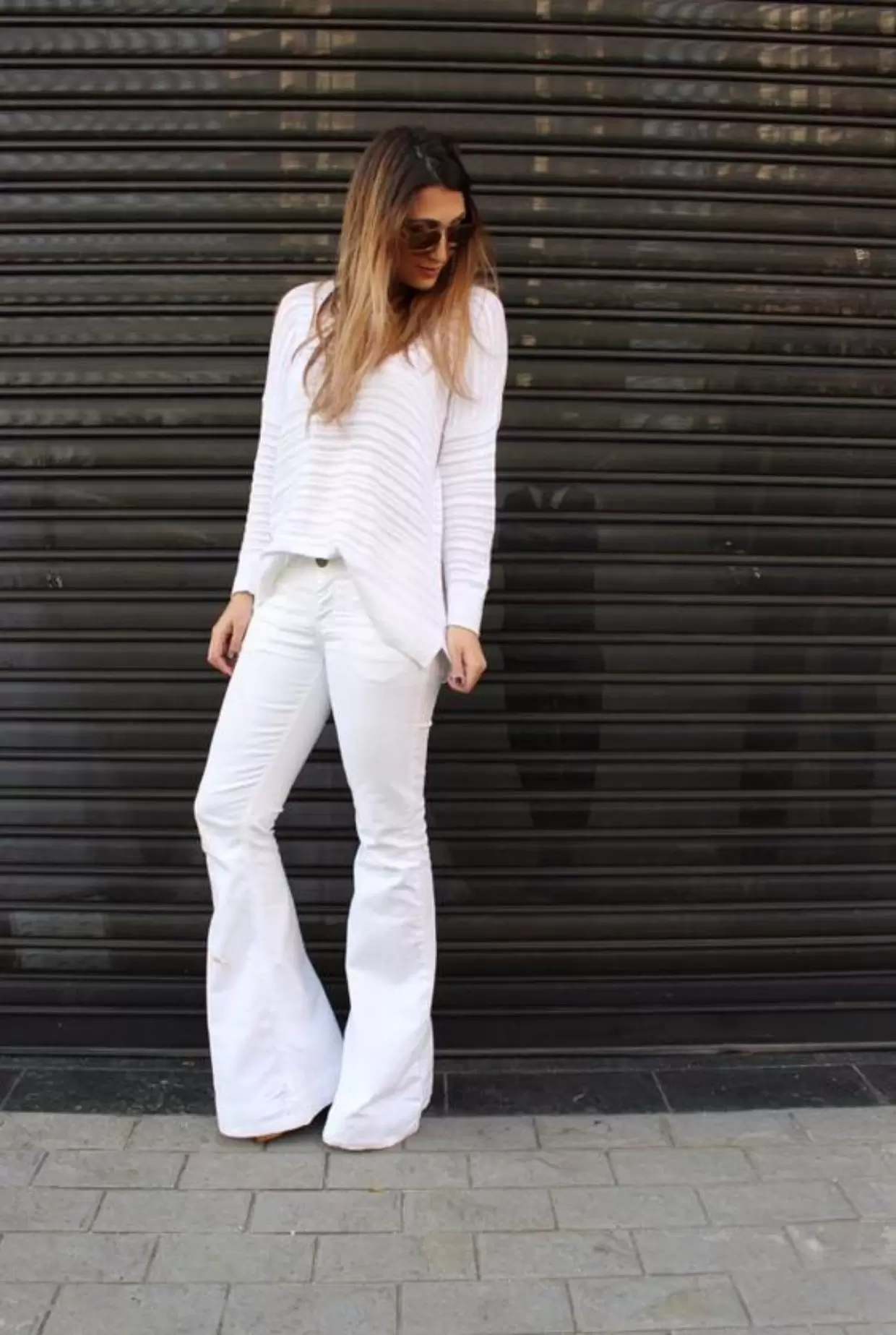 Calca flare branca