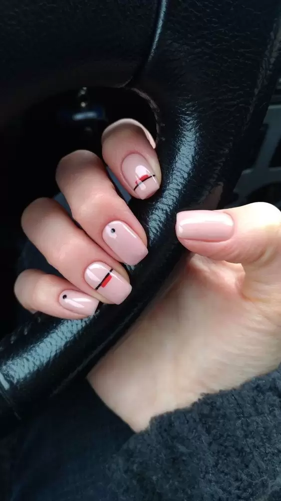 Unha minimalista e delicada