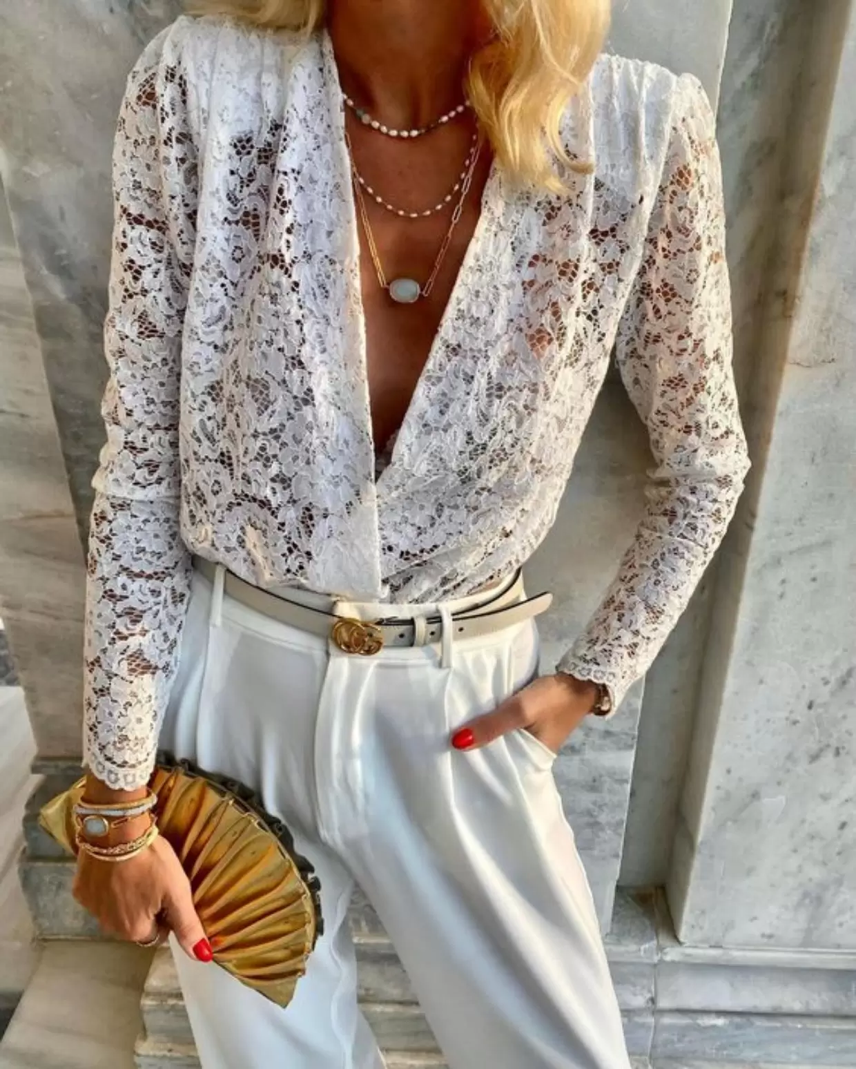 Calça branca blusa de renda