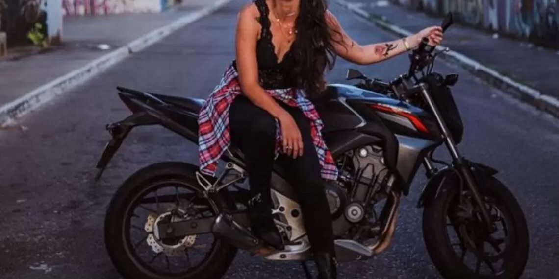 looks femininos motociclista