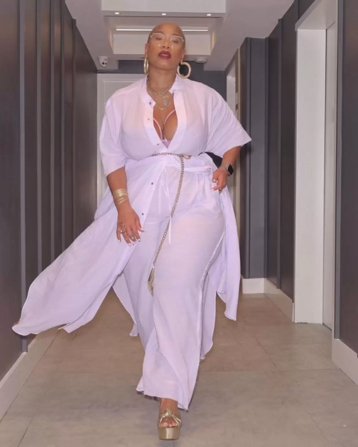 Look com calça branca