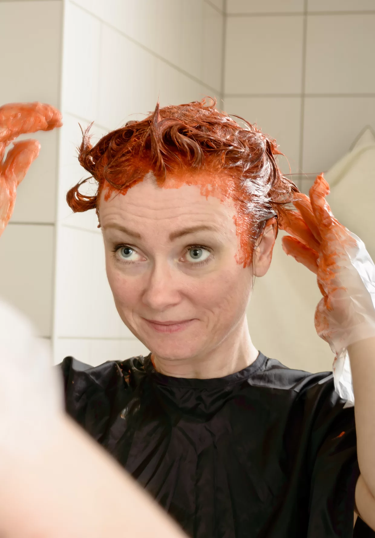 Passo a passo: como pintar o cabelo sozinha, em casa de forma segura e fácil 6 como tingir o cabelo em casa