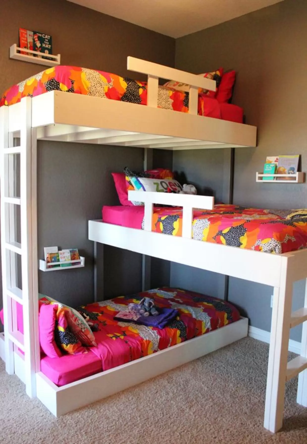 Cama triliche