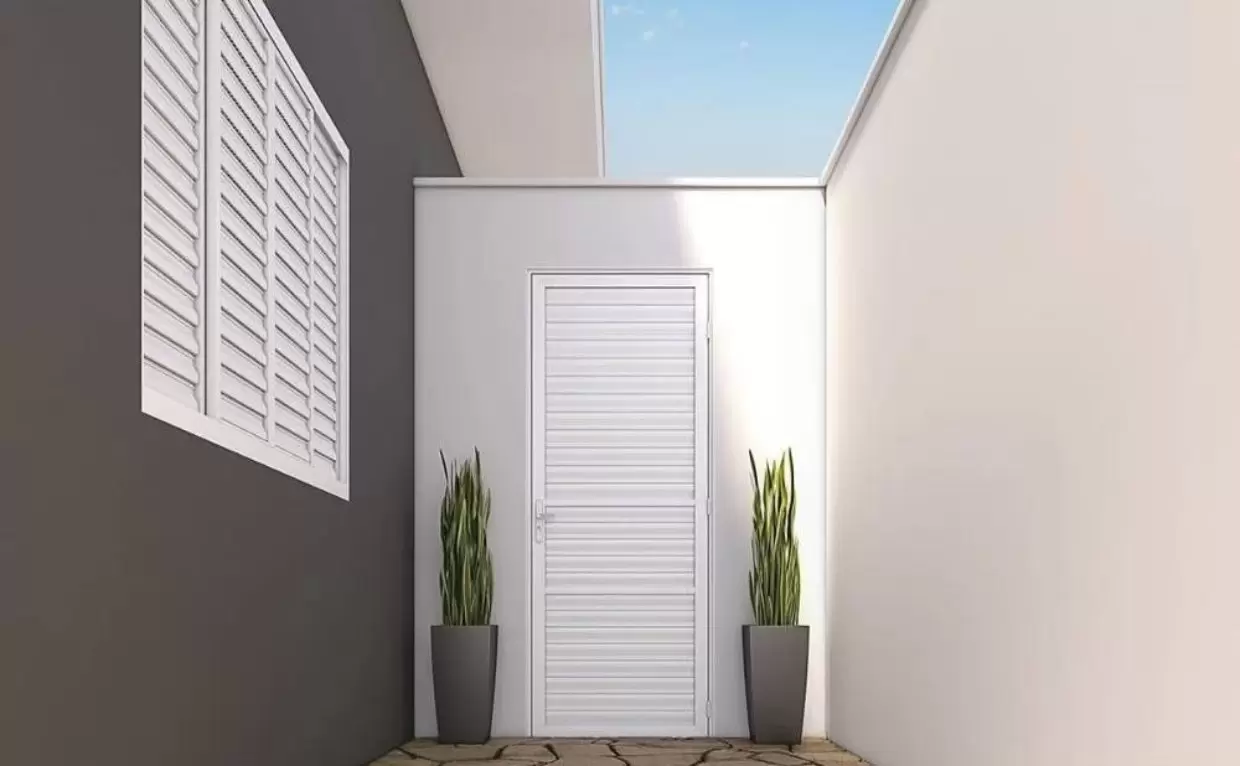 Porta de alumínio na decoração: Versatilidade e modernidade em seu espaço 3 porta de alumínio branca
