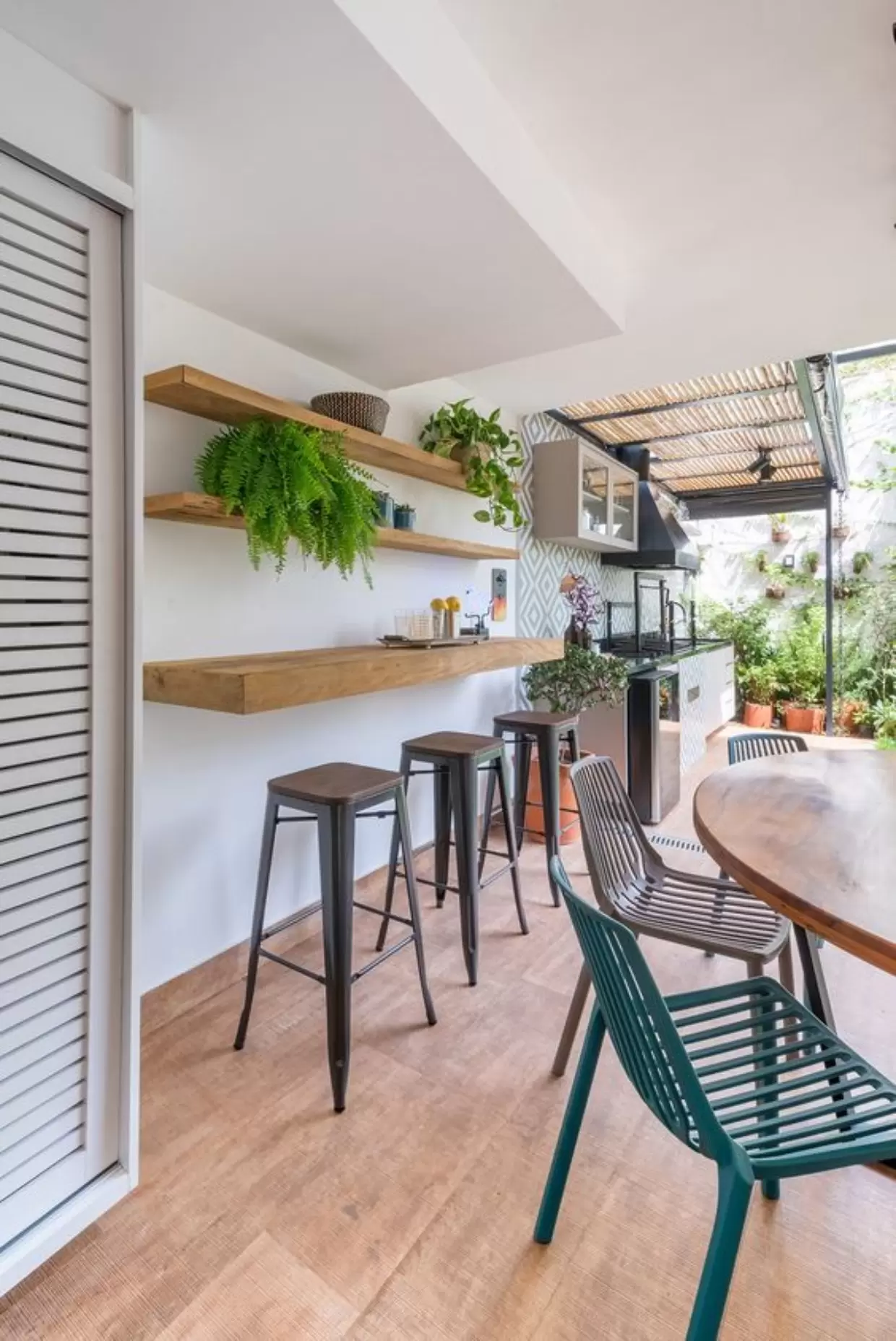 Porta de alumínio na decoração: Versatilidade e modernidade em seu espaço 2 porta de alumínio