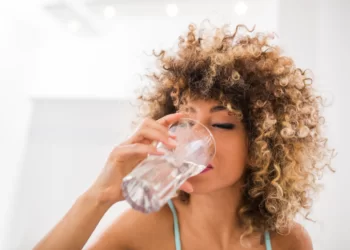Por que é importante beber água