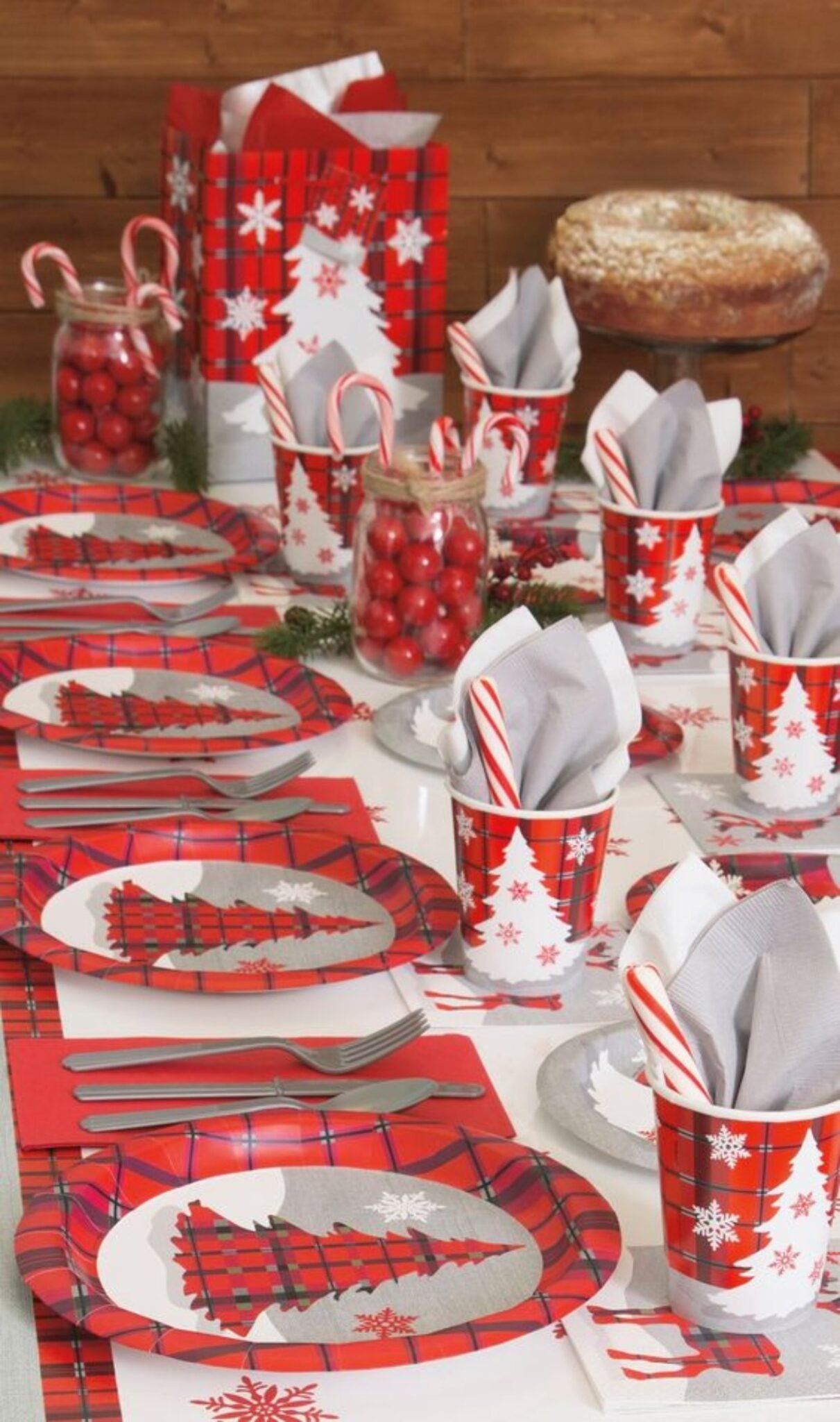 Como montar uma mesa de Natal simples e encantadora