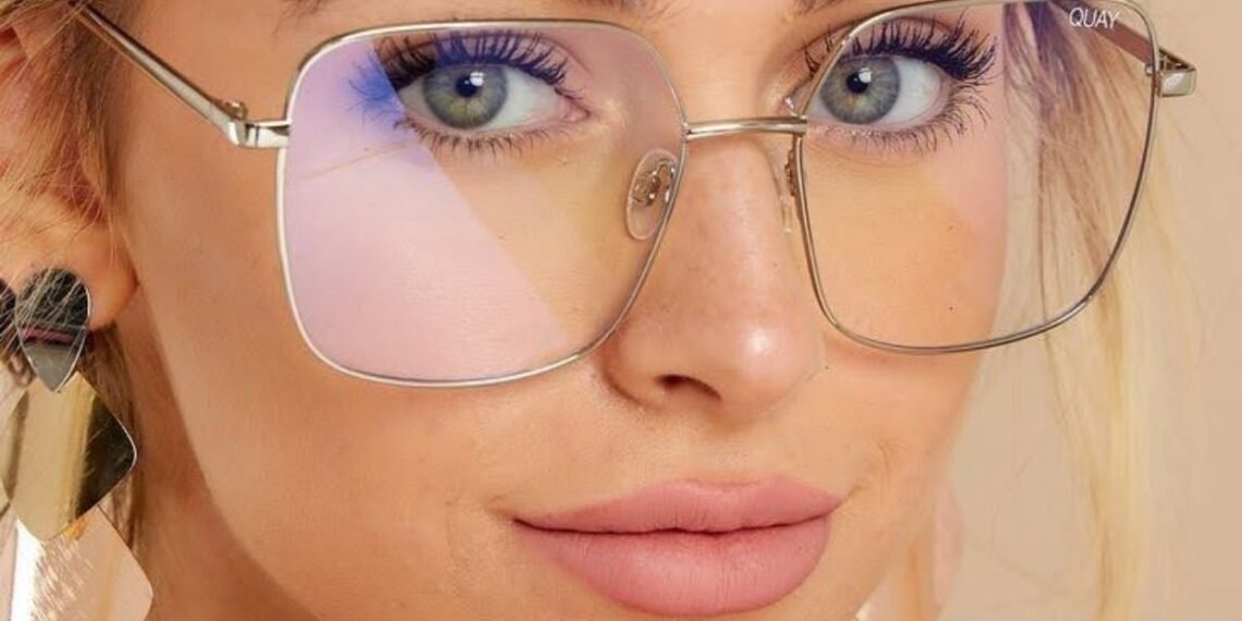 Três modelos de óculos e looks que combinam com eles 1 Armação de óculos