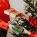 5 Ideias de Presentes de Natal para Ele e 5 Ideias de Presentes de Natal para Ela: Surpreenda com Presentes Cheios de Estilo! 33 Ideias de Presentes de Natal para Ele
