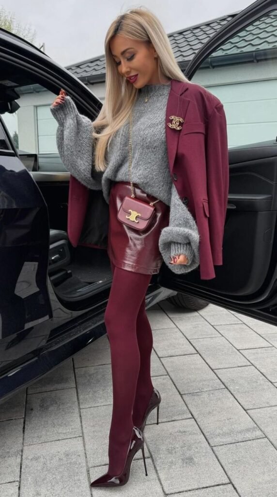 10 Peças Clássicas da Moda Inverno 2025 que Valem o Investimento 14 meia calça vinho