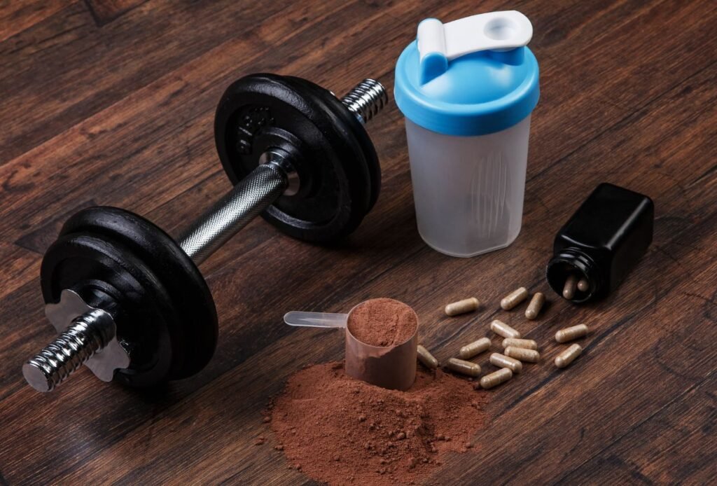 Suplementação Pré e Pós Treino: Importâncias, Quais São e Como Tomar 3 Benefícios dos suplementos pré treino