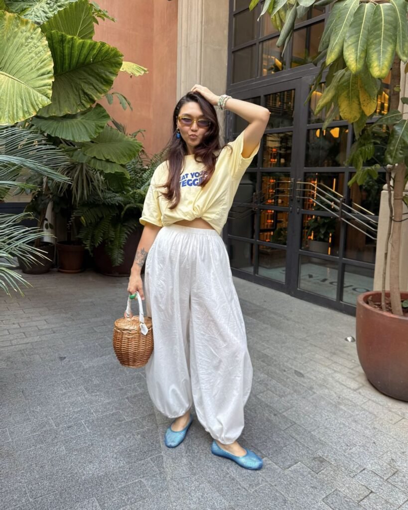 Aprenda Como Usar Amarelo Manteiga Cor do Momento: Looks, Combinações e Sapatos Ideais 17 amarelo manteiga cor