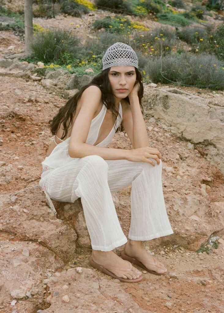 Looks com Touca de Crochê Adulto virou febre entre as fashionistas: Estilo, Conforto e Inspirações para Você Arrasar 14 Touca de Crochê Adulto