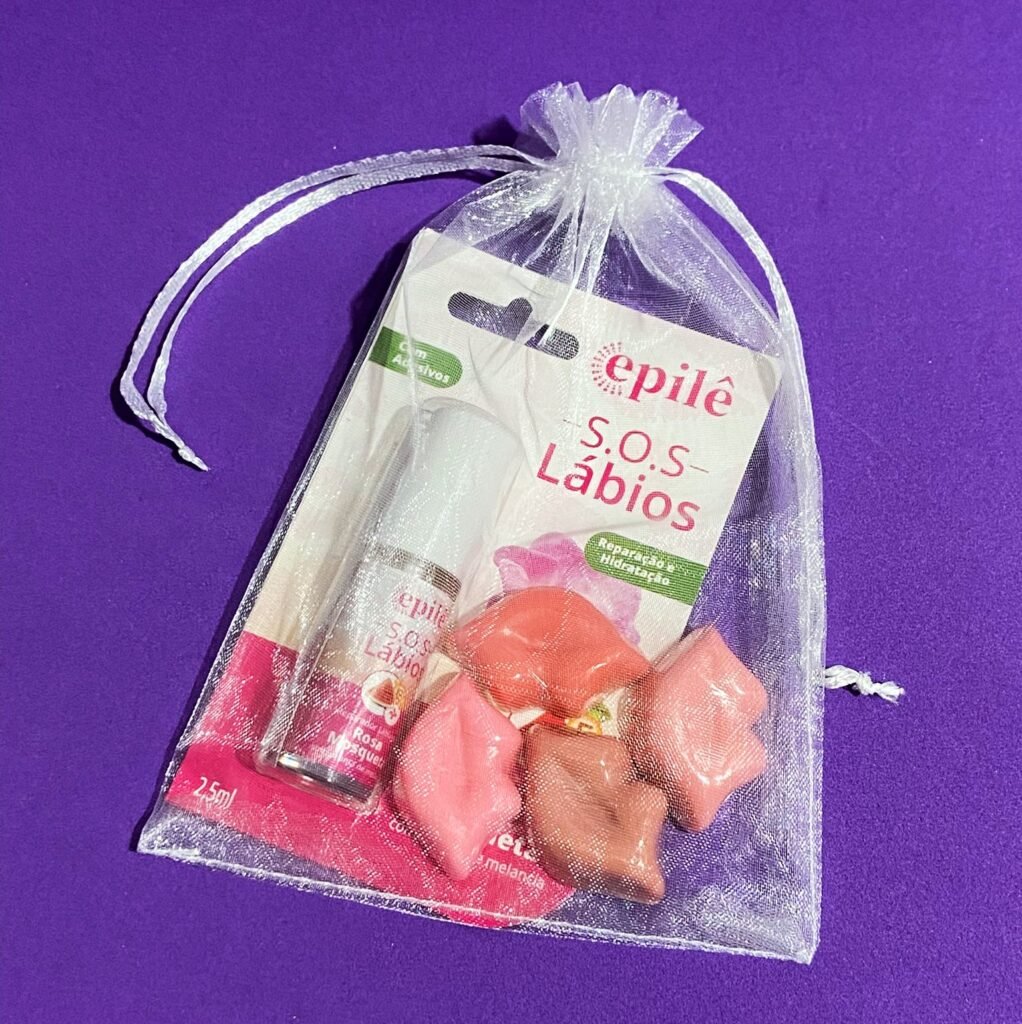 Seus Lábios Pediram S.O.S? Então conheça o Hidratante Labial Epilê SOS Lábios Rosa Mosqueta Resenha 3 Hidratante Labial Epilê SOS Lábios