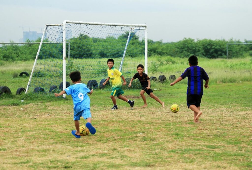 Brincadeiras em parques e praças