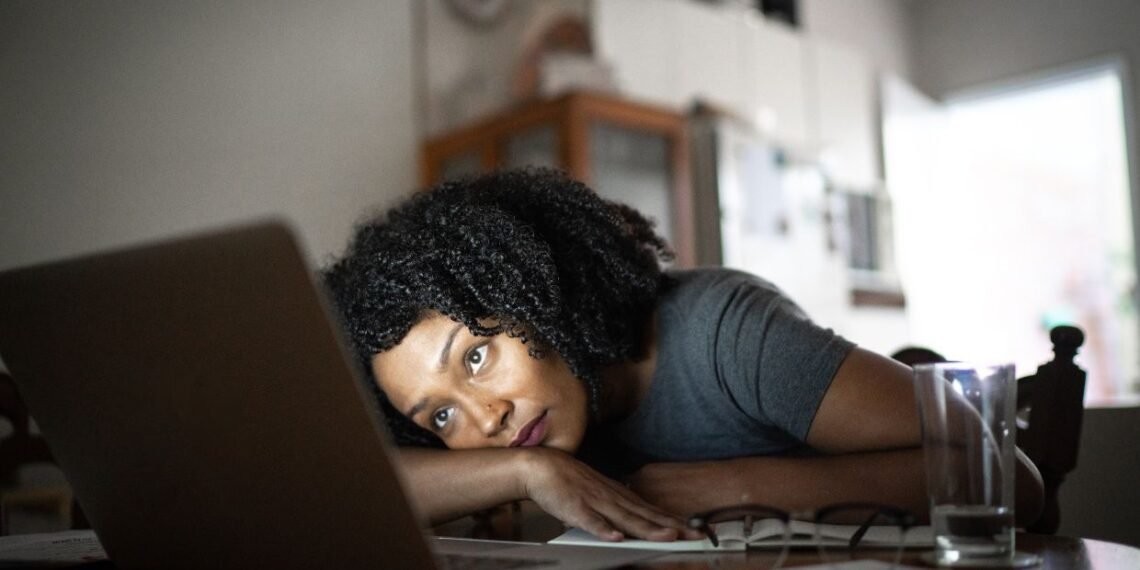 Cansaço Constante Não É Normal: Sinais de Que Seu Corpo Está Pedindo Pausa 1 fadiga física e mental