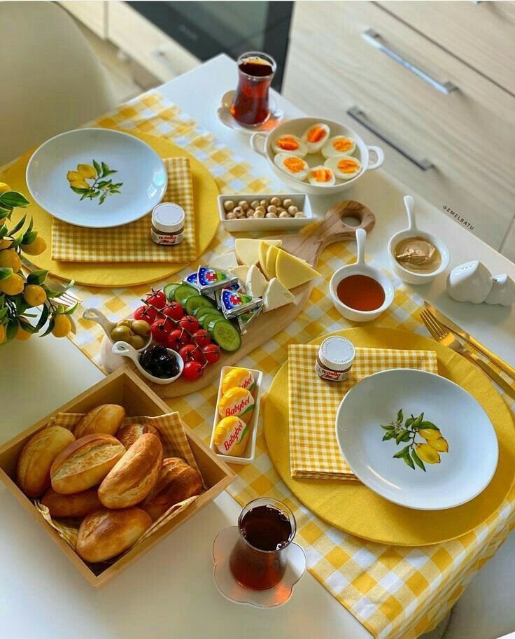 O que precisa para montar uma mesa posta? Guia completo e definitivo com os itens essenciais 2 O que precisa para montar uma mesa posta