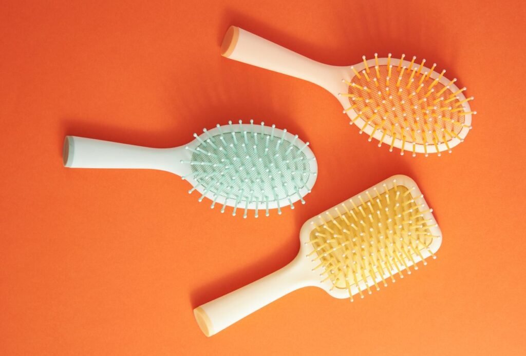 Escova raquete ou escova redonda: qual escolher? 2 Escova raquete ou escova redonda