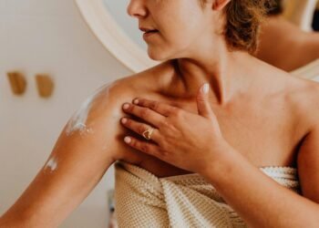 Ureia na pele: benefícios, como usar e qual concentração escolher 15 Benefícios da ureia na pele