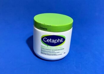 Resenha do Creme Hidratante Cetaphil: Vale a Pena? O Teste de 10 Anos em uma Pele com Dermatite Atópica 11 Creme Hidratante Cetaphil Vale a Pena?