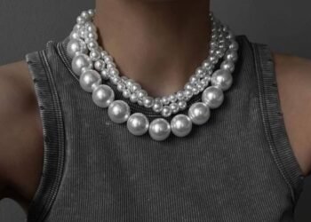 Colar de Pérolas Feminino