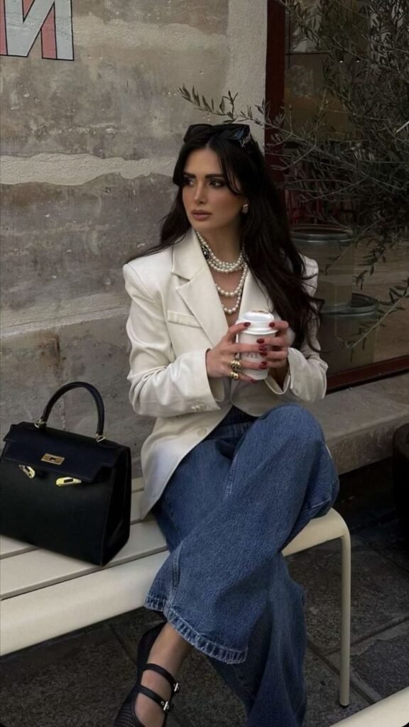 Colar de Pérolas Moderno: Como Usar a Tendência Mais Elegante e Atemporal 7 look colar de perolas e jeans