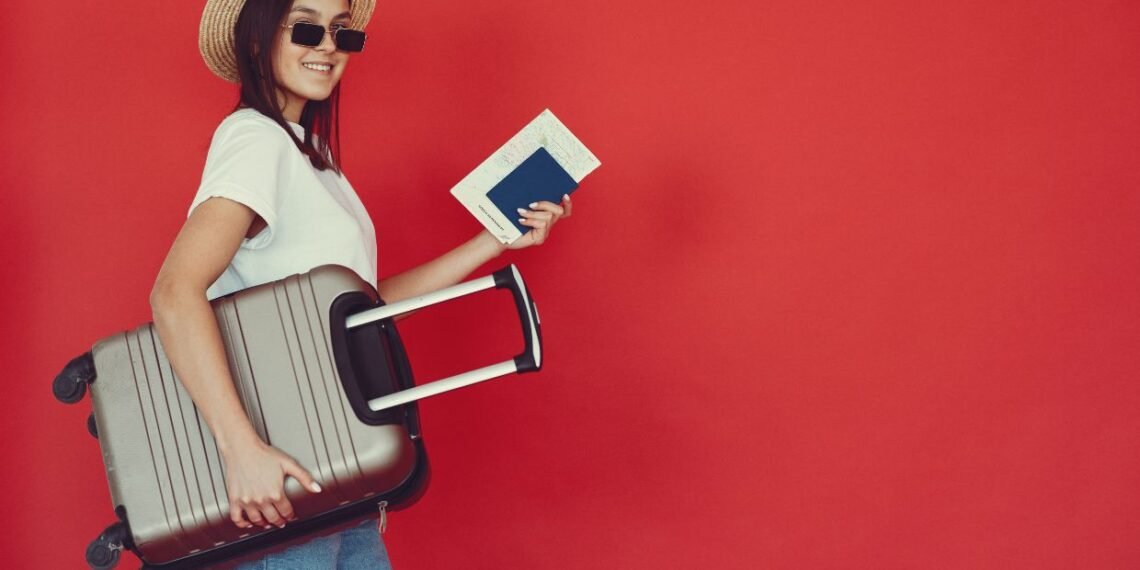 Como viajar sozinha: guia completo para uma viagem segura e inesquecível 1 Mulheres que viajam sozinhas