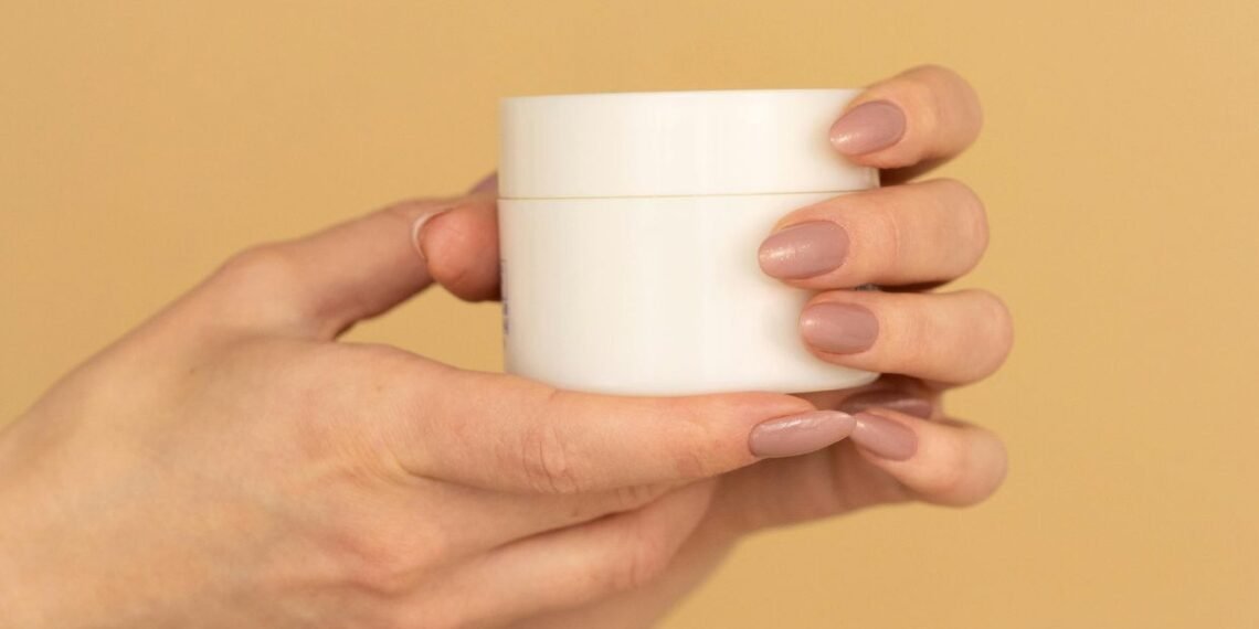 Para que serve Niacinamida: benefícios e como usar corretamente para uma pele mais bonita 1 O que é a niacinamida