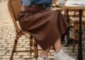 Looks com saia midi couro