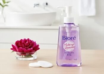 Bioré Make Up Remover Cleansing Oil: resenha completa | Vale a pena comprar? 6 Bioré Make Up Remover Cleansing Oil