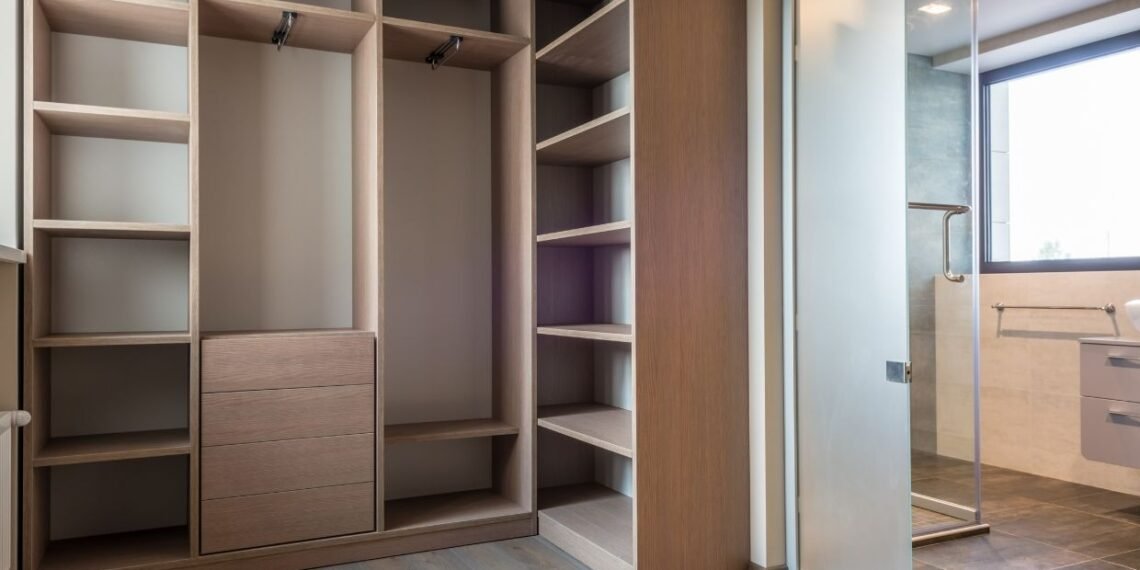 Como Montar um Closet Funcional Gastando Pouco