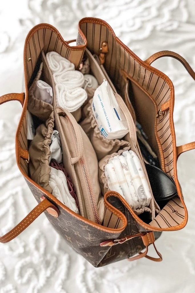 O que levar para a maternidade: checklist completo para mãe e bebê 8 bolsa maternidade